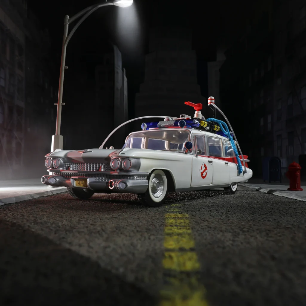 Ghostbusters Plasma Series Ecto-1 Front view