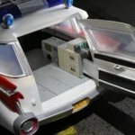 Ghostbusters Plasma Series Ecto-1 Rear Compartment