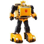 Transformers G1 Bumblebee Flagship Auto-Converting Robot